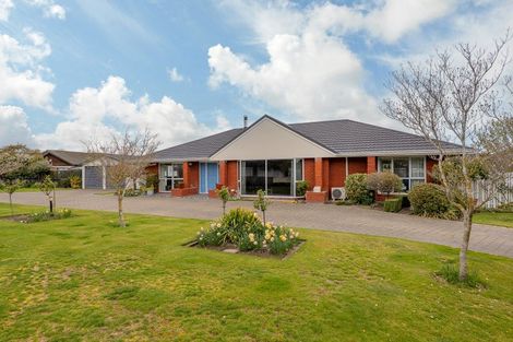 Photo of property in 33 Oakden Drive, Darfield, 7510