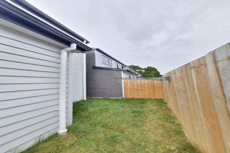 Photo of property in 425d Great South Road, Opaheke, 2113