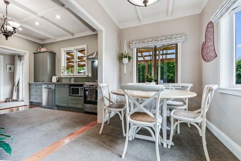 Photo of property in 25 Casey Avenue, Fairfield, Hamilton, 3214