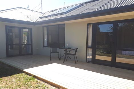 Photo of property in 8a Kenwyn Avenue, St Albans, Christchurch, 8052