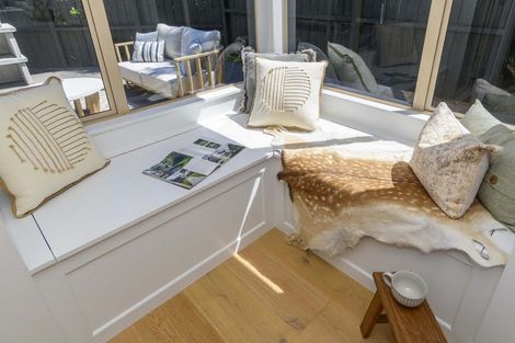 Photo of property in 1 Guildford Place, Bethlehem, Tauranga, 3110