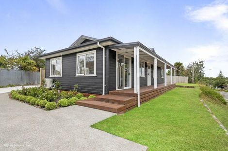 Photo of property in 66 Bridge Street, Bulls, 4818