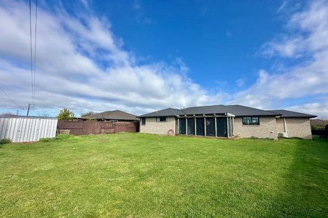 Photo of property in 212 Saint James Drive, Huntington, Hamilton, 3210