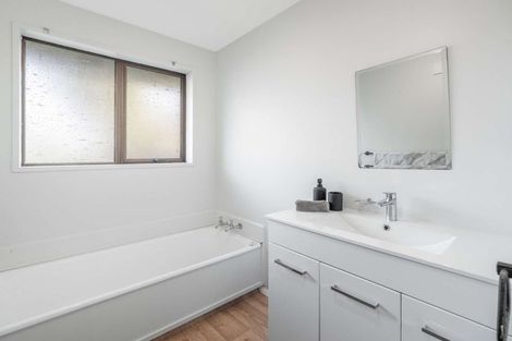 Photo of property in 38 Oakhampton Street, Hornby, Christchurch, 8042