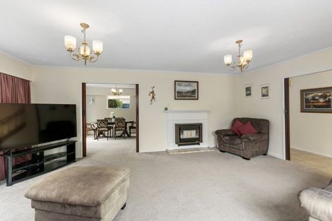 Photo of property in 32 De Menech Grove, Avalon, Lower Hutt, 5011