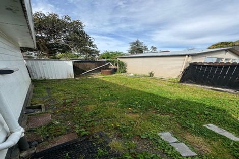 Photo of property in 1/83 Luanda Drive, Ranui, Auckland, 0612