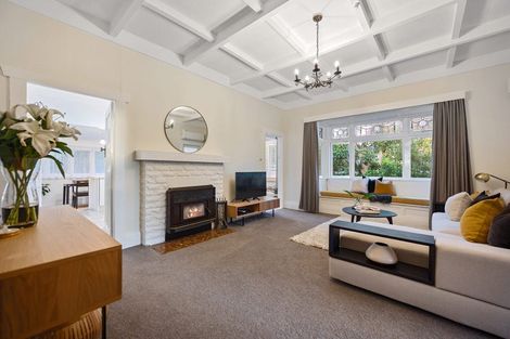 Photo of property in 10 Bridge View Road, Birkenhead, Auckland, 0626