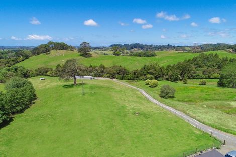 Photo of property in 827 Wainui Road, Wainui, Silverdale, 0994