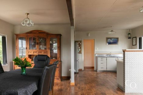 Photo of property in 19 Gillies Crescent, Waimarama, Havelock North, 4294