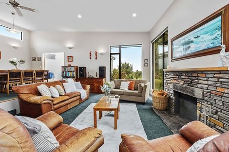 Photo of property in 12 Gladys Scott Place, Tawa, Wellington, 5028
