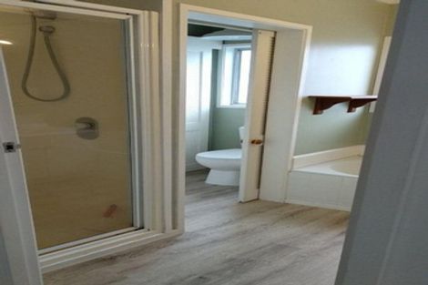 Photo of property in 27 Cheval Drive, Totara Vale, Auckland, 0629