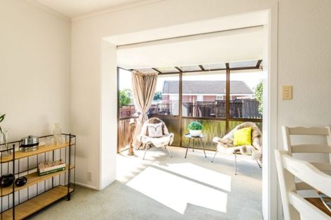 Photo of property in 2/2 Cairngorm Place, Highland Park, Auckland, 2010
