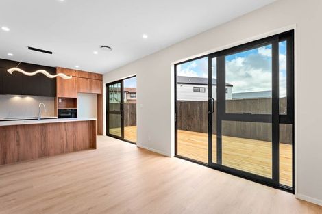 Photo of property in 12 Harbourside Parade, Hobsonville, Auckland, 0616