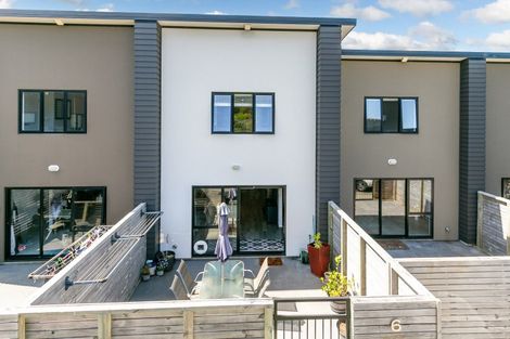 Photo of property in 9u6 Surrey Street, Tawa, Wellington, 5028