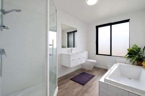 Photo of property in 51 Kirimoko Crescent, Wanaka, 9305