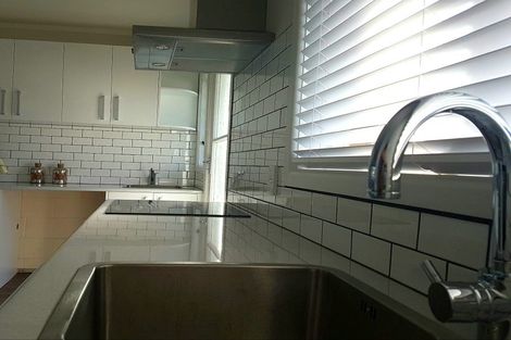 Photo of property in 4/27 Nikau Street, New Lynn, Auckland, 0600