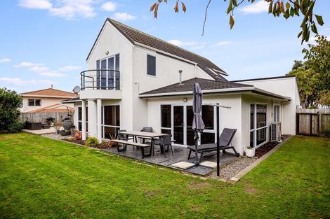 Photo of property in 41 Joseph Banks Drive, Whitby, Porirua, 5024