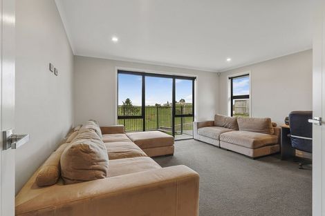 Photo of property in 15 Carlingford Rise, Dinsdale, Hamilton, 3204