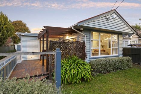 Photo of property in 14 Riverview Street, Beckenham, Christchurch, 8023