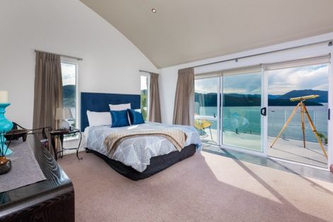Photo of property in 2 Marina View, Waikawa, Picton, 7281