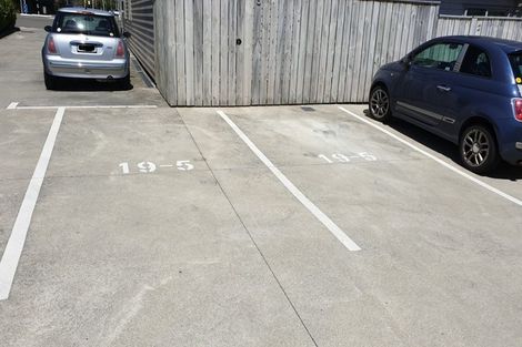 Photo of property in 19u5 Collins Avenue, Tawa, Wellington, 5028