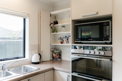 Photo of property in 17a Callis Avenue, Opaheke, Papakura, 2113