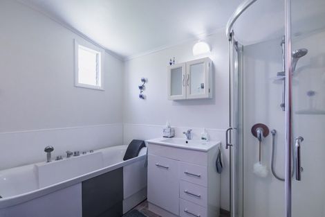 Photo of property in 24a Pourerere Road, Waipawa, 4271