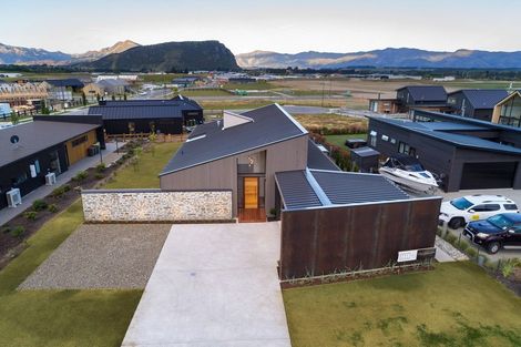 Photo of property in 3 Mcdonald Street, Wanaka, 9305