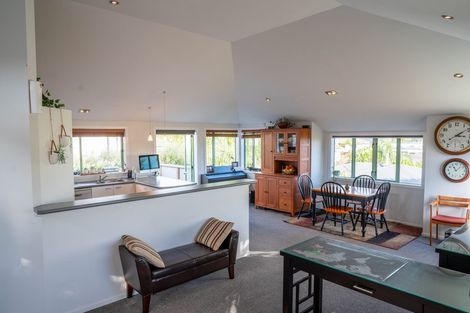 Photo of property in 1/4 Richards Avenue, Forrest Hill, Auckland, 0620