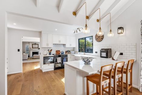 Photo of property in 3 San Ambrosio Rise, Henderson, Auckland, 0612