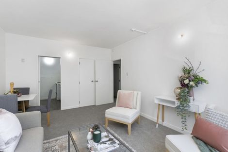 Photo of property in Hobson Court Flats, 22/70u Hobson Street, Thorndon, Wellington, 6011