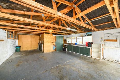 Photo of property in 30 Mokau Place, Terrace End, Palmerston North, 4410