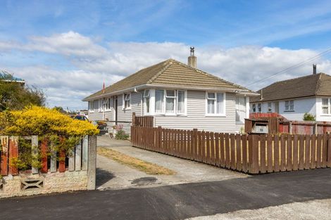Photo of property in 16 Grant Crescent, Masterton, 5810