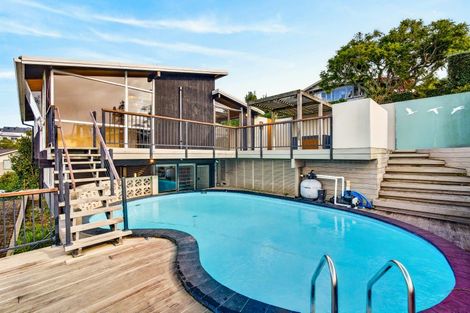 Photo of property in 17 Spencer Road, Hospital Hill, Napier, 4110