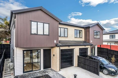 Photo of property in 2/97 Great South Road, Manurewa, Auckland, 2102