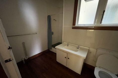 Photo of property in 6 Young Street, New Plymouth, 4310