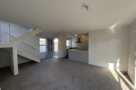 Photo of property in 3/15 Apu Crescent, Lyall Bay, Wellington, 6022