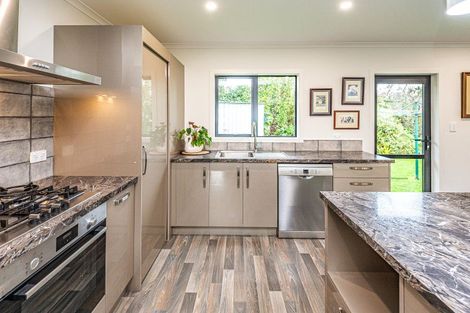 Photo of property in 3 Photinia Place, Aramoho, Whanganui, 4500