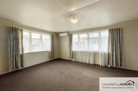 Photo of property in 26 Banks Street, Marfell, New Plymouth, 4310