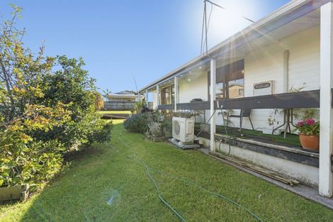 Photo of property in 5 Camellia Avenue, Bell Block, New Plymouth, 4312