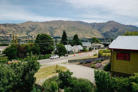 Photo of property in 52 Hedditch Street, Wanaka, 9305