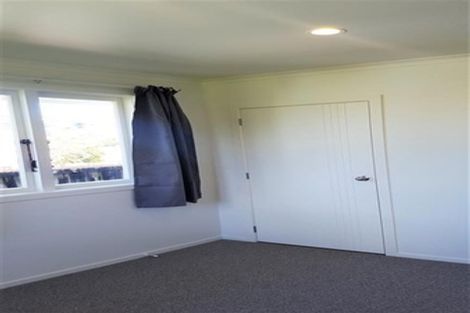 Photo of property in 27 Hill Crescent, Papakura, 2110