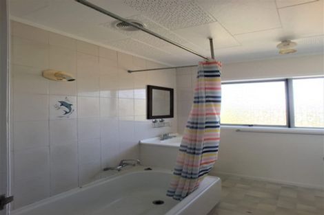 Photo of property in 3/2 Hinekohu Street, New Lynn, Auckland, 0600