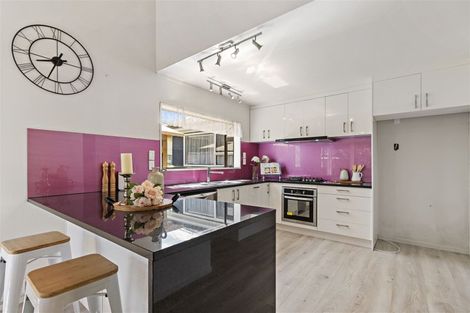 Photo of property in 2/8 Coates Road, Papatoetoe, Auckland, 2025