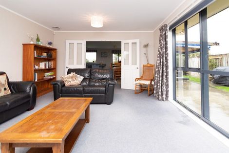 Photo of property in 12 Aspen Way, Kelvin Grove, Palmerston North, 4414