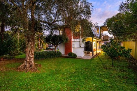 Photo of property in 15 Tudward Glade, Hillcrest, Auckland, 0627