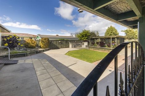 Photo of property in 16 Ellesmere Crescent, Highbury, Palmerston North, 4412