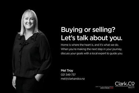 Photo of property in 61a Kahu Road, Paremata, Porirua, 5024