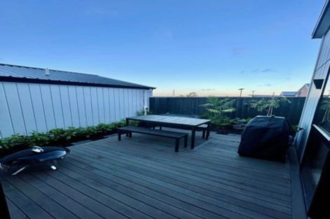 Photo of property in 5 Morus Road, Massey, Auckland, 0614