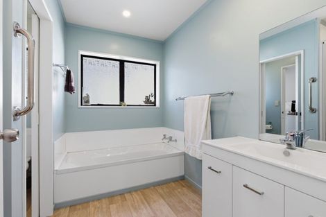 Photo of property in 36a Heron Avenue East, Matua, Tauranga, 3110